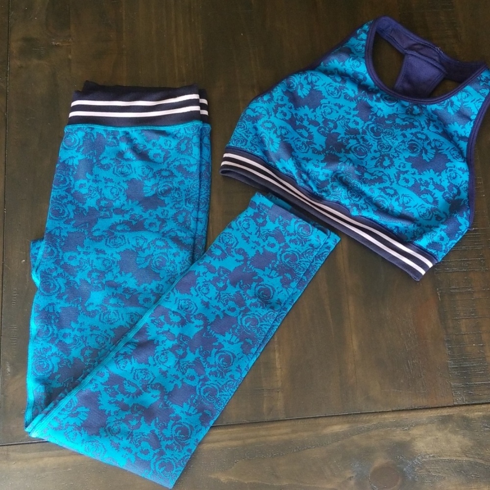 BOGO Fabletics athletic set